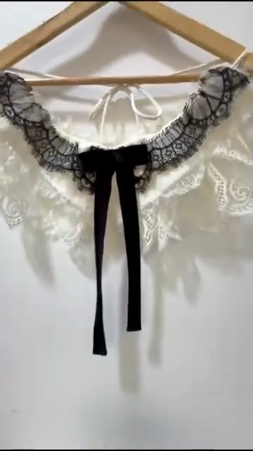 Bluză din dantelă, îngrijită ca un articol delicat