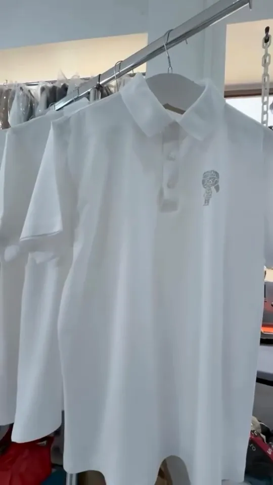 Tricou polo alb, curățat